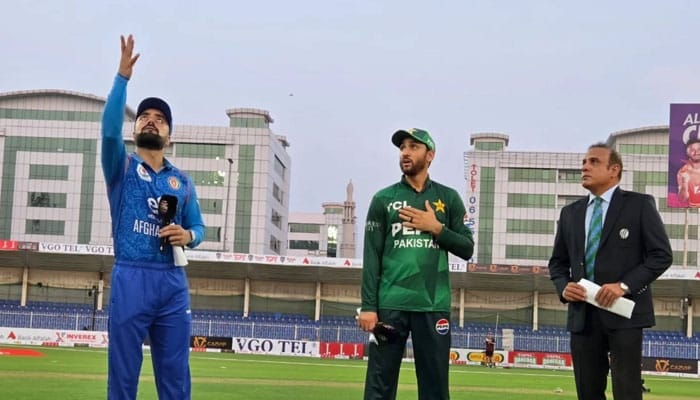 پاکستانی کپتان سلمان علی آغا ٹاس جیتنے کے بعد