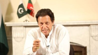 عمران خان نے پی ٹی آئی رہنماؤں کو جوڈیشل کمیشن سے مستعفی ہونے کی ہدایت دی