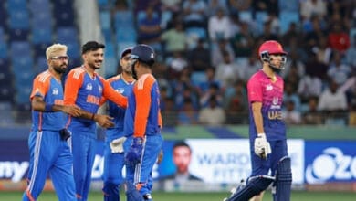 ایشیا کپ 2025 میں بھارت کے خلاف یو اے ای کی ٹیم صرف 57 رنز بنا کر آؤٹ