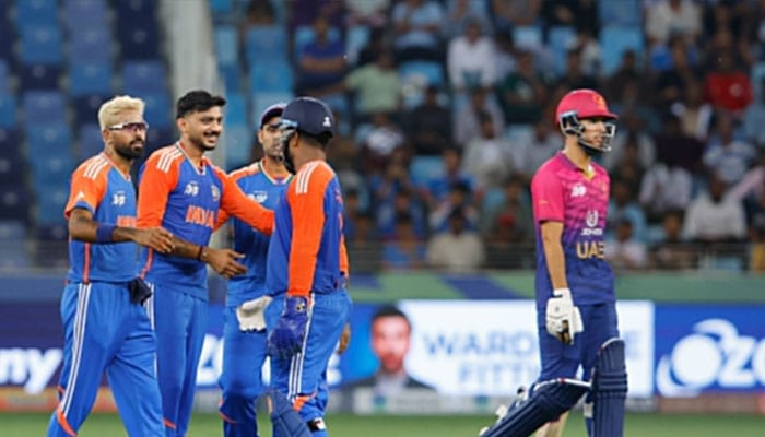 ایشیا کپ 2025 میں بھارت کے خلاف یو اے ای کی ٹیم صرف 57 رنز بنا کر آؤٹ