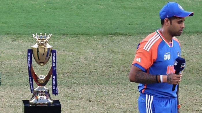 بھارتی کرکٹ بورڈ نے ایک بار پھر ایشیا کپ کی ٹرافی مانگ لی — بی سی سی آئی کا اے سی سی کو خط